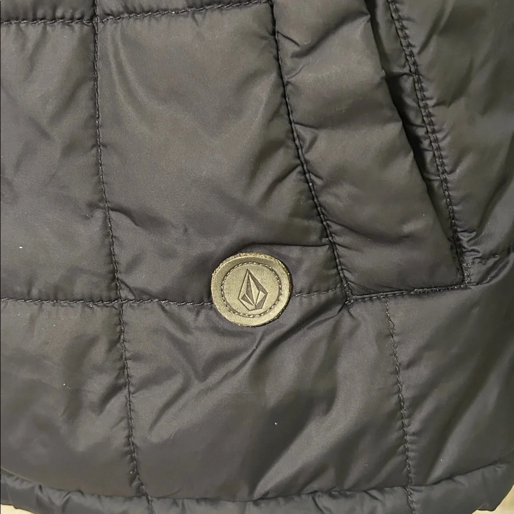 Volcom sleek black